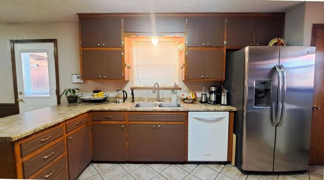 1716 SUNSET, Dumas, TX 79029