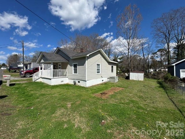 307 Adrian Street, Mount Holly, NC 28120