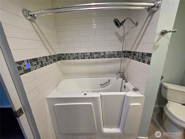 1966 Wilson Ave., Enumclaw, WA 98022