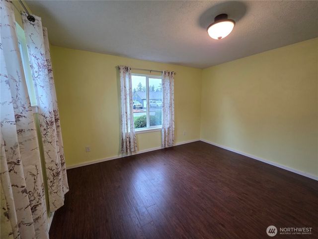 1966 Wilson Ave., Enumclaw, WA 98022