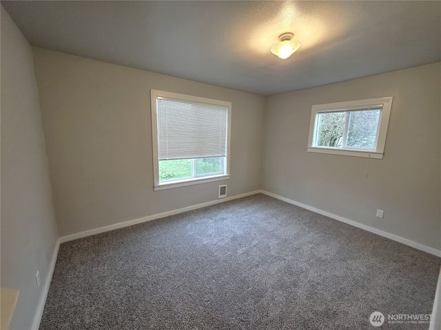 1966 Wilson Ave., Enumclaw, WA 98022