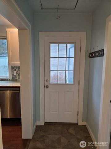 1966 Wilson Ave., Enumclaw, WA 98022