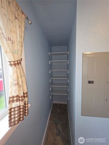 1966 Wilson Ave., Enumclaw, WA 98022