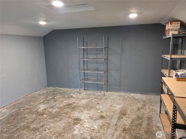 1966 Wilson Ave., Enumclaw, WA 98022