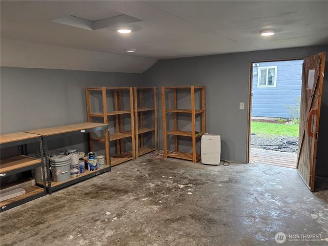 1966 Wilson Ave., Enumclaw, WA 98022