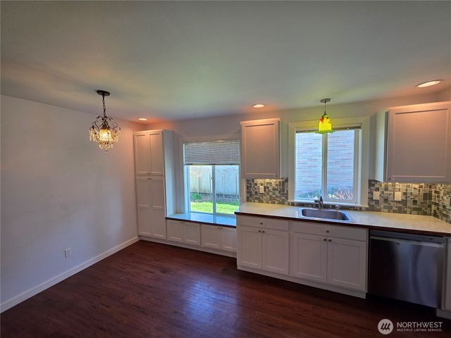 1966 Wilson Ave., Enumclaw, WA 98022