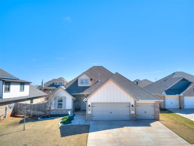 10104 NW 138th Circle, Yukon, OK 73099