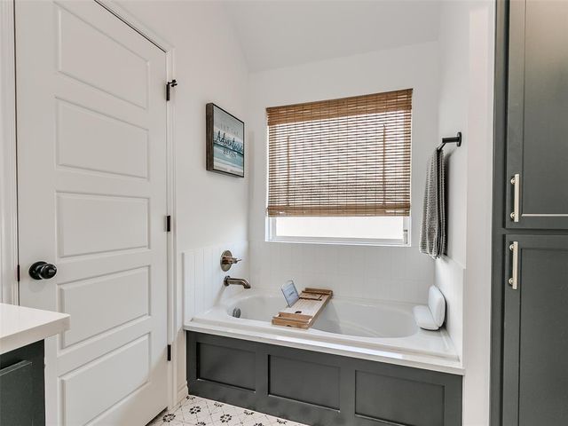 10104 NW 138th Circle, Yukon, OK 73099