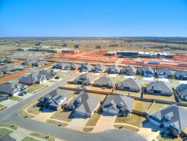 10104 NW 138th Circle, Yukon, OK 73099
