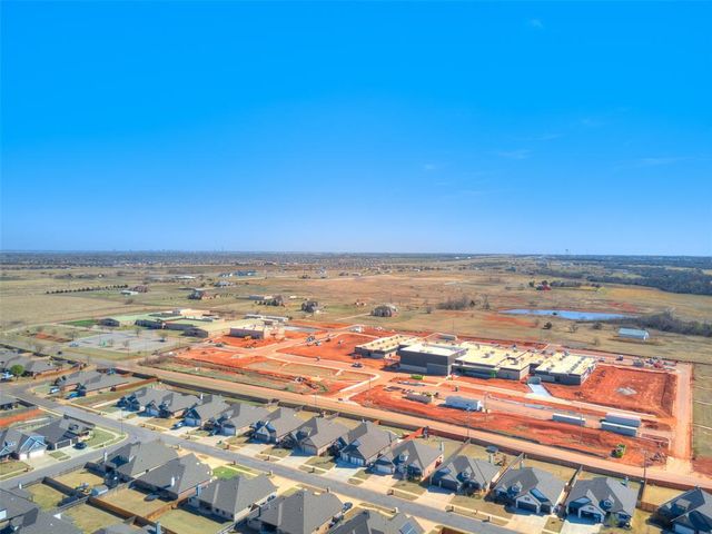 10104 NW 138th Circle, Yukon, OK 73099