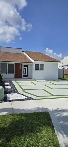 9612 Grand Canal Drive, Miami, FL 33174
