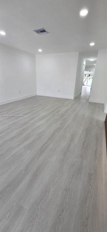 9612 Grand Canal Drive, Miami, FL 33174