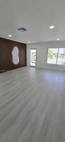 9612 Grand Canal Drive, Miami, FL 33174