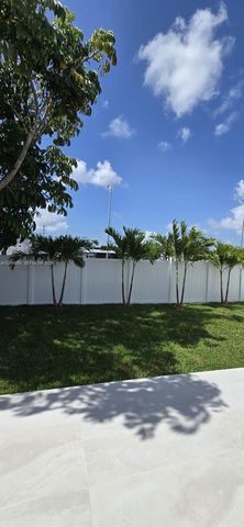 9612 Grand Canal Drive, Miami, FL 33174
