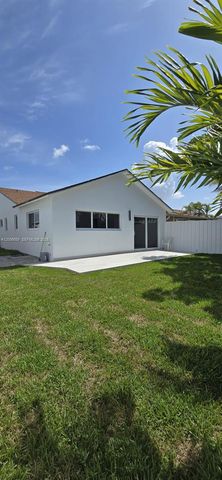 9612 Grand Canal Drive, Miami, FL 33174