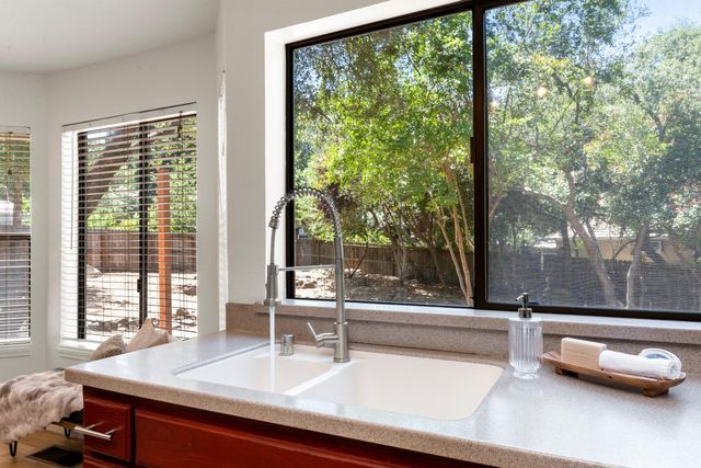 2816 Hillcrest Dr, Cameron Park, CA 95682