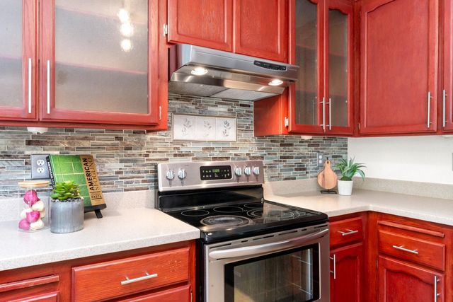 2816 Hillcrest Dr, Cameron Park, CA 95682