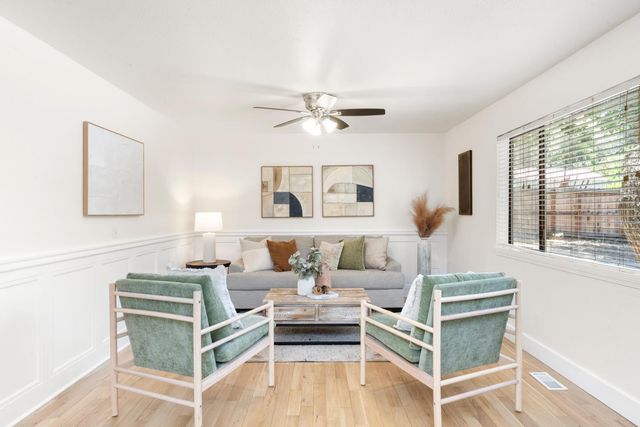 2816 Hillcrest Dr, Cameron Park, CA 95682