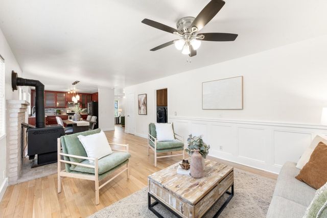 2816 Hillcrest Dr, Cameron Park, CA 95682