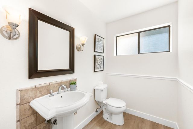2816 Hillcrest Dr, Cameron Park, CA 95682