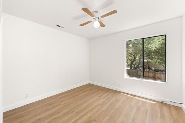 2816 Hillcrest Dr, Cameron Park, CA 95682