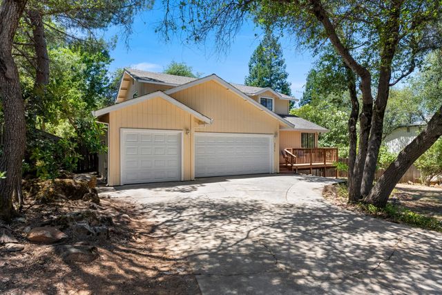 2816 Hillcrest Dr, Cameron Park, CA 95682