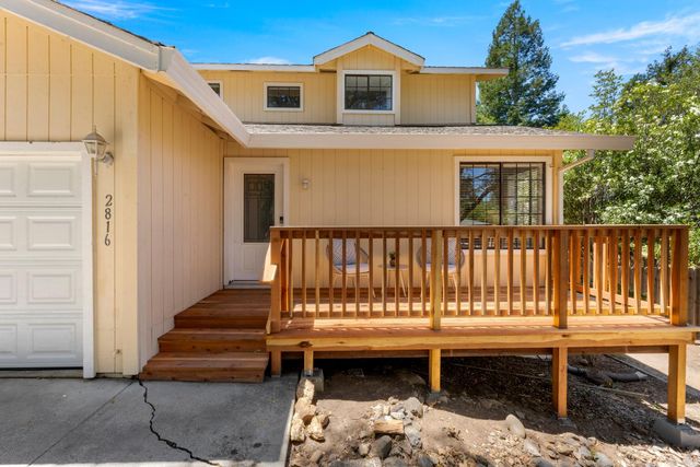 2816 Hillcrest Dr, Cameron Park, CA 95682