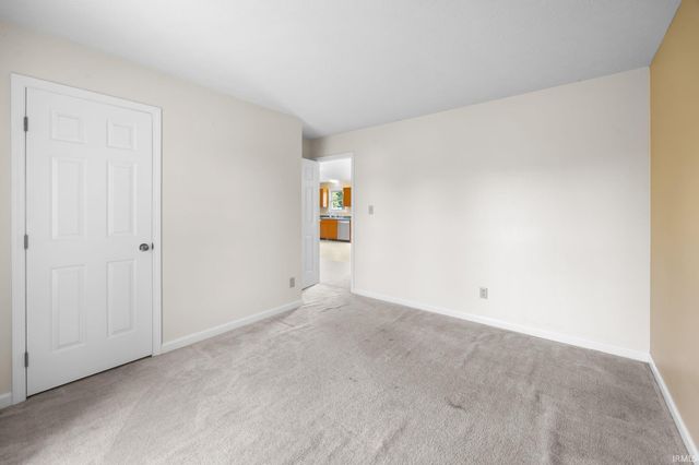 1109 E Creekside Court, Battle Ground, IN 47920