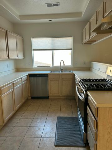 6900 Rancho Vista Place NE, Albuquerque, NM 87113