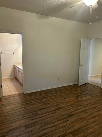 6900 Rancho Vista Place NE, Albuquerque, NM 87113