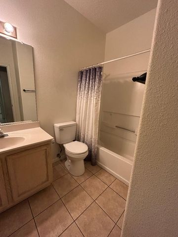 6900 Rancho Vista Place NE, Albuquerque, NM 87113