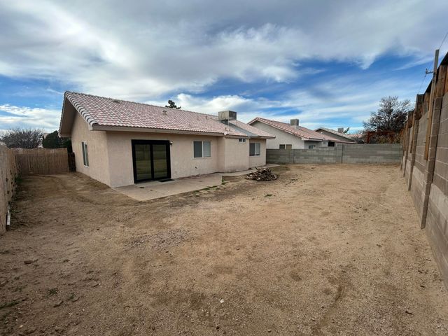 6900 Rancho Vista Place NE, Albuquerque, NM 87113