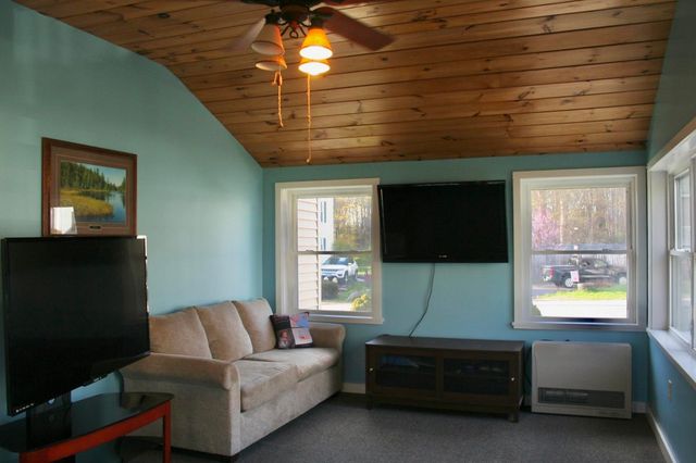 31 Howard Avenue, Northfield, NH 03276