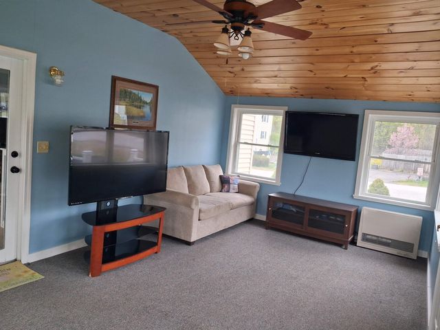 31 Howard Avenue, Northfield, NH 03276