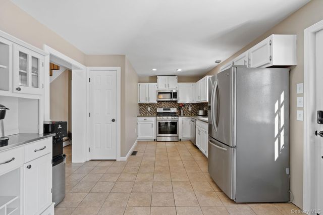 35 Wood Street, Poughkeepsie, NY 12603