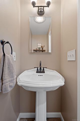 35 Wood Street, Poughkeepsie, NY 12603