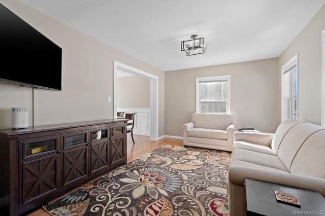 35 Wood Street, Poughkeepsie, NY 12603