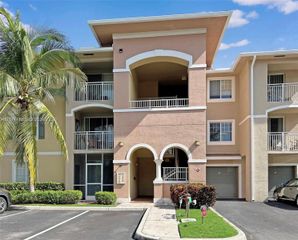 6533 Emerald Dunes Dr 208, West Palm Beach, FL 33411
