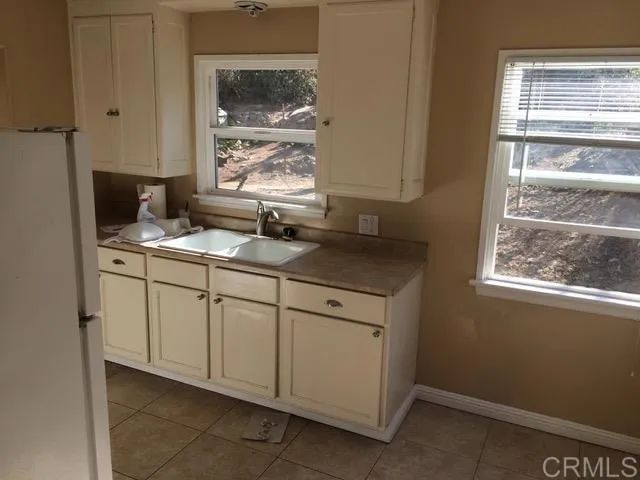 8545 Lemon Avenue 2, La Mesa, CA 91941