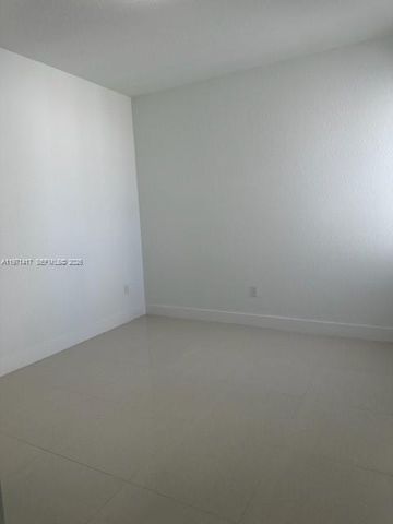 15814 SW 136th Way, Miami, FL 33196