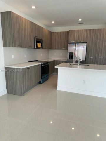 15814 SW 136th Way, Miami, FL 33196