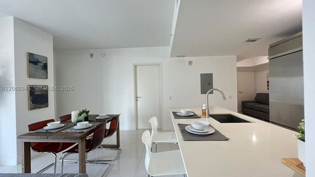 1300 Brickell Bay Dr 3400, Miami, FL 33131