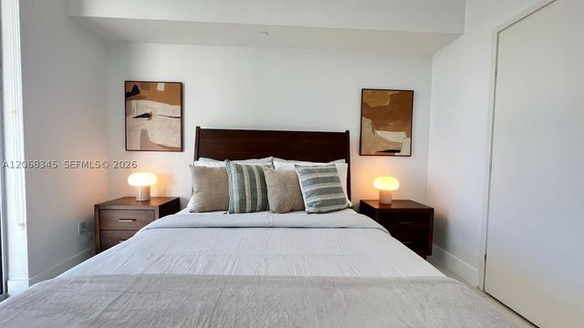 1300 Brickell Bay Dr 3400, Miami, FL 33131