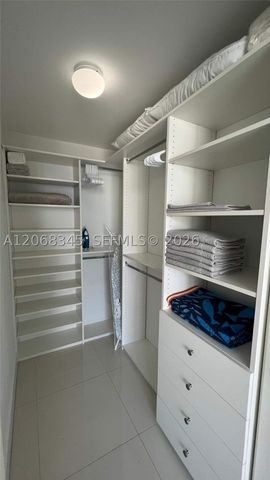 1300 Brickell Bay Dr 3400, Miami, FL 33131