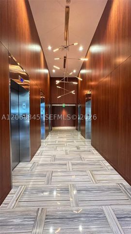 1300 Brickell Bay Dr 3400, Miami, FL 33131