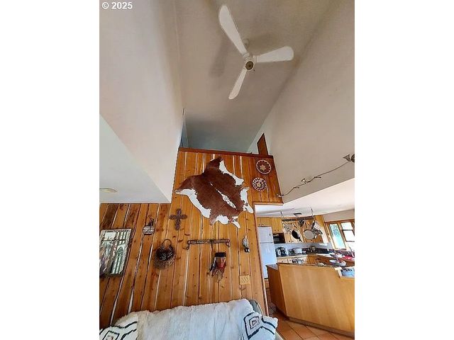 2495 SAMS CREEK Rd, Logsden, OR 97357