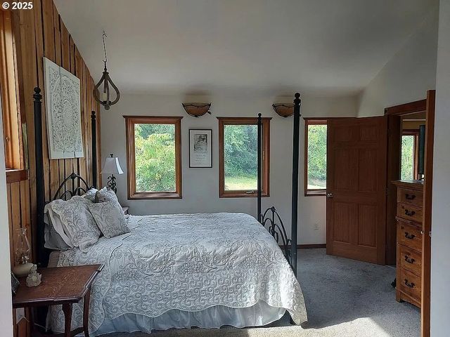 2495 SAMS CREEK Rd, Logsden, OR 97357