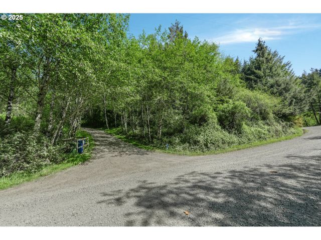 2495 SAMS CREEK Rd, Logsden, OR 97357