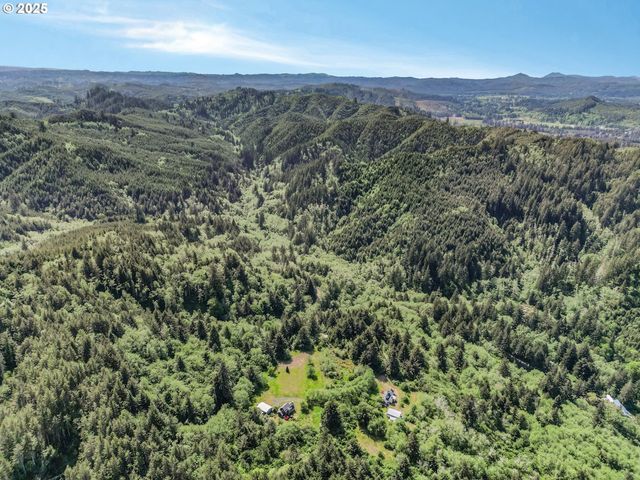 2495 SAMS CREEK Rd, Logsden, OR 97357