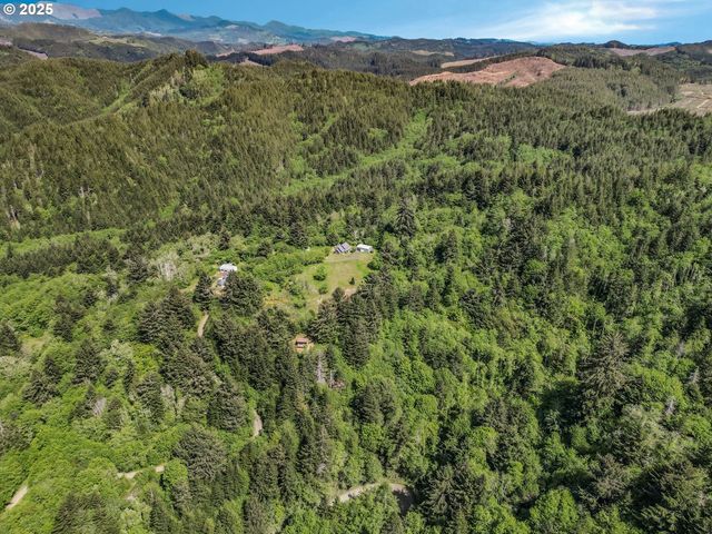 2495 SAMS CREEK Rd, Logsden, OR 97357